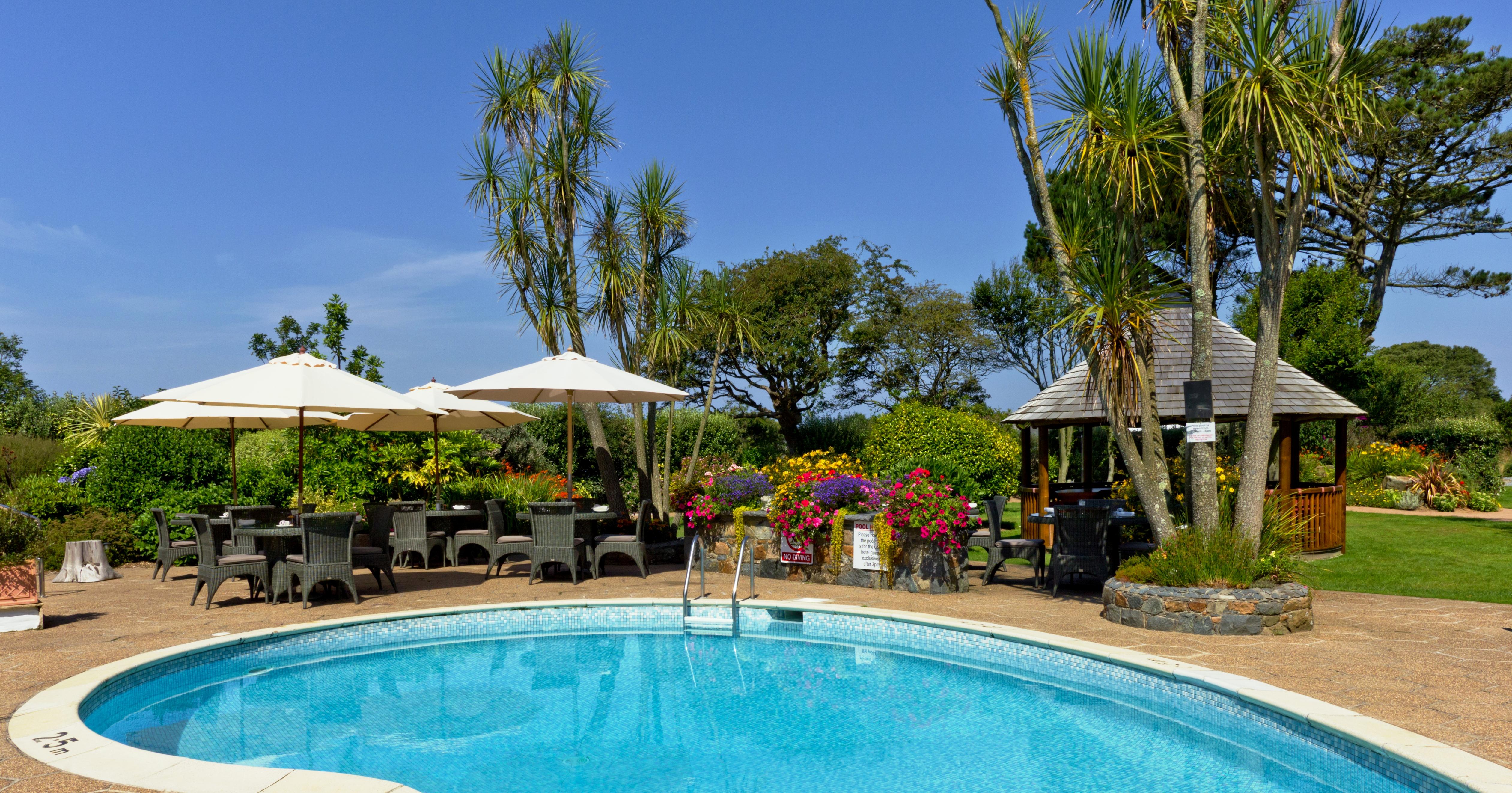 The Farmhouse Hotel And Restaurant Saint Saviour Einrichtungen foto