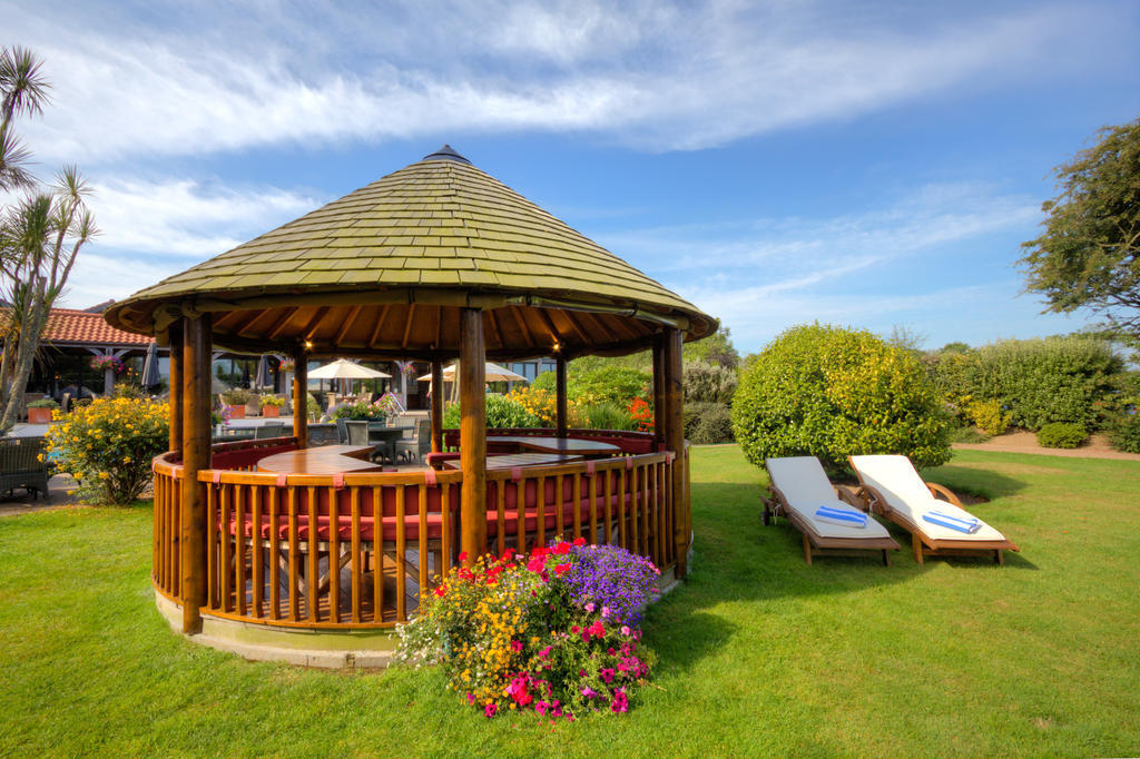 The Farmhouse Hotel And Restaurant Saint Saviour Einrichtungen foto