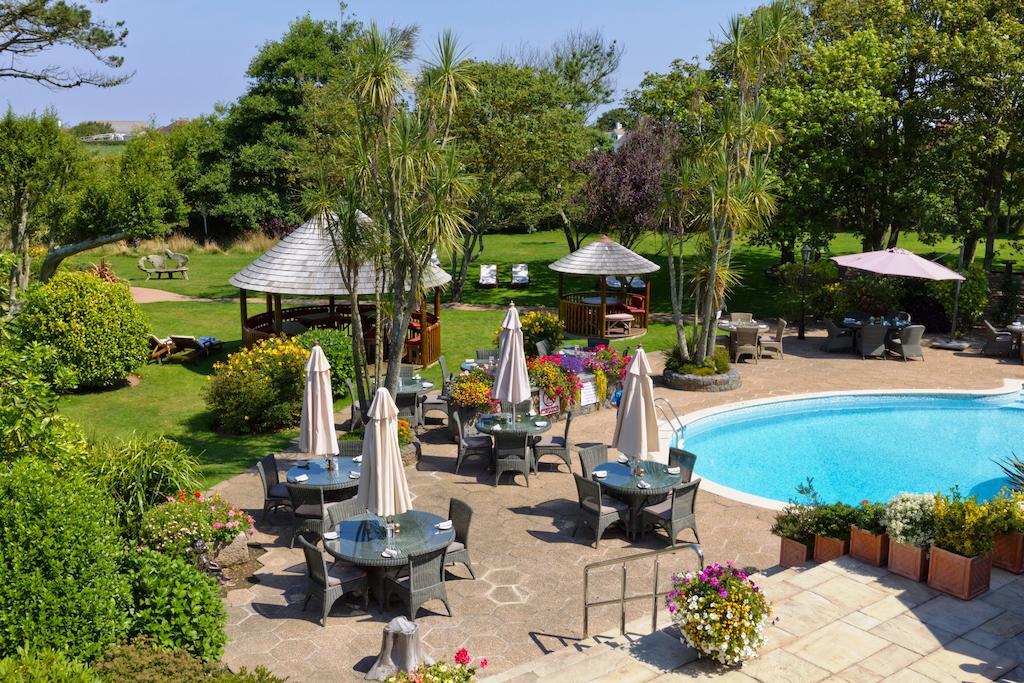 The Farmhouse Hotel And Restaurant Saint Saviour Einrichtungen foto